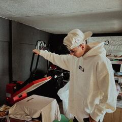 Erick Pulgar zanja su futuro y firma uno de los contratos más importantes de su carrera