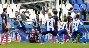 Joselu makes it 1-0 for Depor.