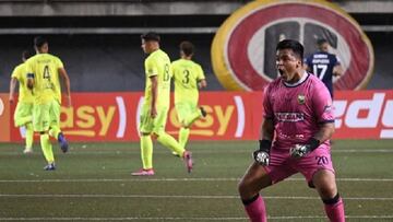 El arquero del momento causa furor en Colo Colo: “Lo aplaudieron”