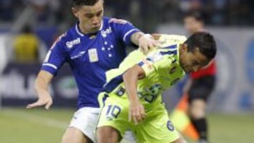 Mena jugó en tiempo en el empate de Cruzeiro.