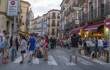 Atlético fans and tourists in Segovia.