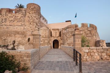 Puerta de Santiago en Melilla la Vieja