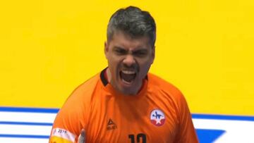 Arquero chileno se da a conocer al mundo con estas seis impresionantes atajadas