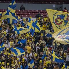 Estadio Azteca vende cerveza rebajada con agua de la llave