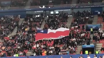 La bandera gigante de Chile vuelve a sorprender en Rennes