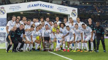 Los jugadores del Madrid (21 futbolistas y tres porteros incluyendo a Luca Zidane) celebraron el Trofeo Bernabéu el pasado día 23 ante la Fiorentina.