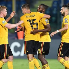 Una Bélgica descafeinada sella medio billete para la Eurocopa