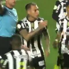 Edu Vargas está de vuelta: ¡remate cruzado y abajo!