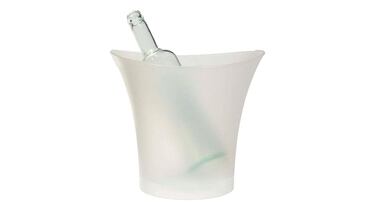 Llena de color tus cenas navideñas con esta cubitera con luz LED