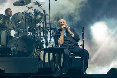 La impactante imagen de Phil Collins en la gira de despedida de 'Genesis'