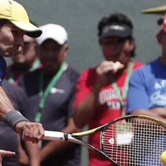 Peralta jugará ante dupla local en el estreno de Roland Garros