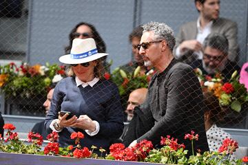 John Turturro asiste al partido entre Rafa Nadal y el argentino Pedro Cachín del Mutua Madrid Open.