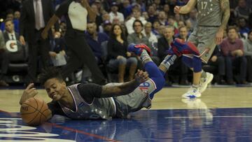 PHILADELPHIA, PA - NOVEMBER 16: Markelle Fultz #20 of the Philadelphia 76ers attempts to the save ball in the first quarter against the Utah Jazz at the Wells Fargo Center on November 16, 2018 in Philadelphia, Pennsylvania. NOTE TO USER: User expressly acknowledges and agrees that, by downloading and or using this photograph, User is consenting to the terms and conditions of the Getty Images License Agreement.   Mitchell Leff/Getty Images/AFP
 == FOR NEWSPAPERS, INTERNET, TELCOS &amp; TELEVISION USE ONLY ==