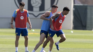 21/04/26 FC BARCELONA ENTRENAMIENTO
CUBARSI LEWANDOWSKI JOAO CANCELO
