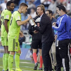 Guti se doctora en el banquillo del Almería