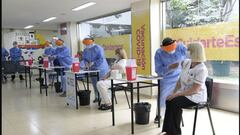 Vacunación en Argentina: cuándo empieza para los mayores de 60 y cómo saber cuándo me llamarán