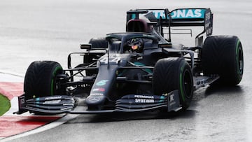 ISTANBUL, TURKEY - NOVEMBER 15: Lewis Hamilton of Great Britain driving the (44) Mercedes AMG Petronas F1 Team Mercedes W11 on track during the F1 Grand Prix of Turkey at Intercity Istanbul Park on November 15, 2020 in Istanbul, Turkey. (Photo by Clive Mason/Getty Images)