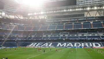 Los jugadores del Unión Berlín se entrenan en el Santiago Bernabéu en la víspera del partido contra el Real Madrid en la primera jornada de la fase de grupos de la Champions.