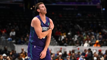 L¨ªo con Hayward en los Hornets