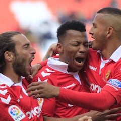 El Numancia permite al Nàstic vivir para pelear una semana más