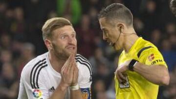 Mustafi: "El vestuario está en la mierda"