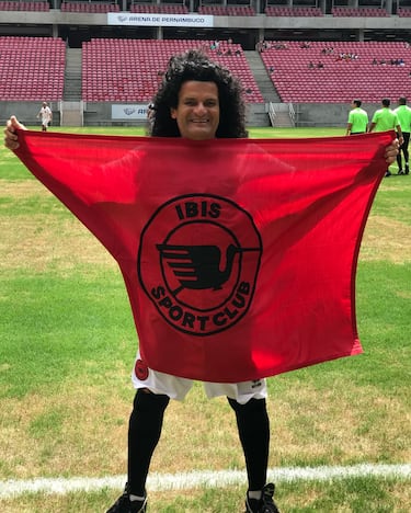 En esta etapa surgiría la mayor leyenda de la entidad, Mauro Shampoo. Un centrocampista llegado procedente de la Asociación Atlética Santo Amaro y que marcó en 10 años en el club un único gol, sin embargo el club lo es todo para Mauro y Mauro lo es todo para el club. 
