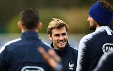 Atlético agree 'hands-off' pact with Barcelona over Griezmann