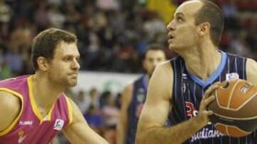 <strong>CAJASOL ARROLLA.</strong>