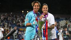 Sarah Bouhaddi y Maroszan con el Olympique de Lyon.