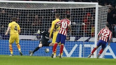 Ter Stegen salva el gol de Hermoso en el Barcelona-Atl&eacute;tico.