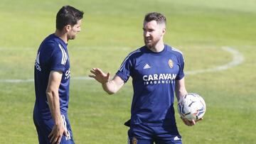 Peybernes, junto a Adri&aacute;n, en un entrenamiento.