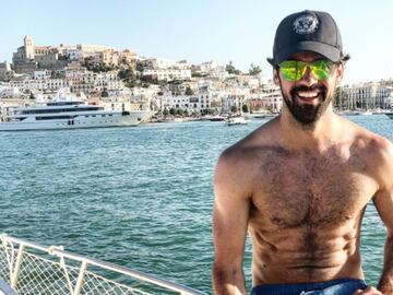 Miguel ?ngel Mu?oz ha estado de vacaciones entre Ibiza y Formentera y como ¨¦l dec¨ªa "y tiro porque me toca".