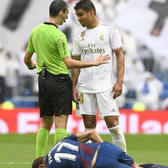 Barcelona-Madrid: Casemiro at risk of missing Clásico