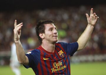 Lionel Messi scored 6 hat-tricks in the 2011-12 season for FC Barcelona.