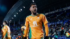 Borja Iglesias celebra su gol.