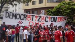 Hinchas del América reclaman: "el equipo para el pueblo "