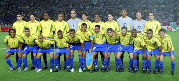 El brasileño fue uno de los 23 convocados por Brasil para el Mundial de 2002, aunque su presencia fue testimonial. Tras fichar por el Milan se convirtió en la estrella del club lombardo y en 2007 ganó la Champions y el Balón de Oro.