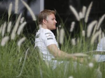 Nico Rosberg piloto Alemán habla con la prensa en el Circuito Internacional de Bahrain