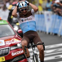 Peters gana la etapa 8 del Tour y los favoritos se retan en montaña
