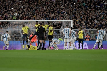 Messi iguala a Beckham y va a por Ronaldinho en goles de tiro libre