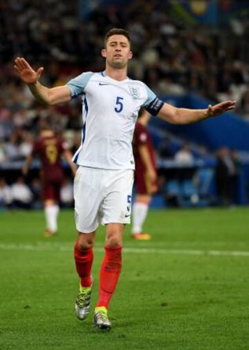 El defensor inglés Gary Cahill ocupa el decimoquinto puesto.