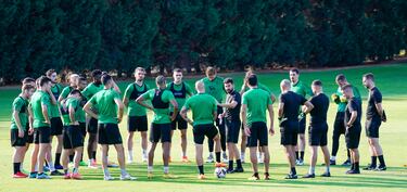 Romo busca antídoto para los extremos del Sporting