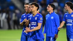 Afición de Cruz Azul tiene fe en Larcamón pero pide banca para Mier