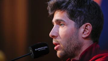 Sergi Roberto, durante la rueda de prensa ofrecida este sábado en Riad, en la víspera de la final de la Supercopa de España de fútbol.