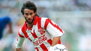 El delantero chileno es una leyenda en Necaxa. Con los Rayos fue campeón de liga en dos ocasiones y marcó un total de 109 goles, convirtiéndose en el segundo máximo anotador en la historia del club.