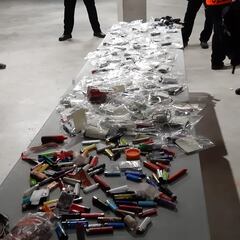 Montañas de material incautado a los ultras del Benfica