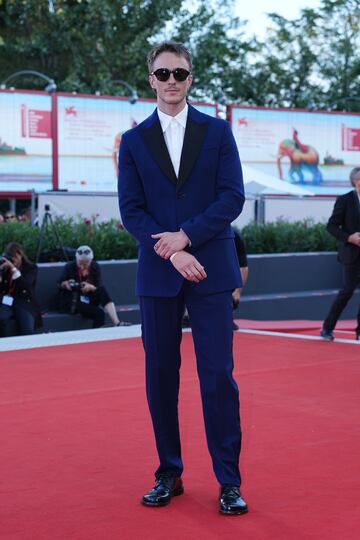 Drew Starkey en el 81. Festival Internacional de Cine de Venecia.