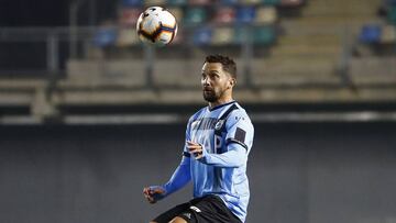 A través de Twitter, su representante anunció la noticia. El ex Universidad de Chile y Málaga, entre otros, deja la actividad a los 35 años.