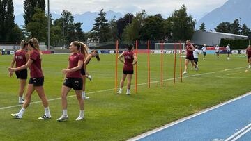 Las jugadoras de Suiza se entrenan en Thun.