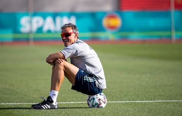 Luis Enrique durante un entrenamiento de España previo a la EURO 2020